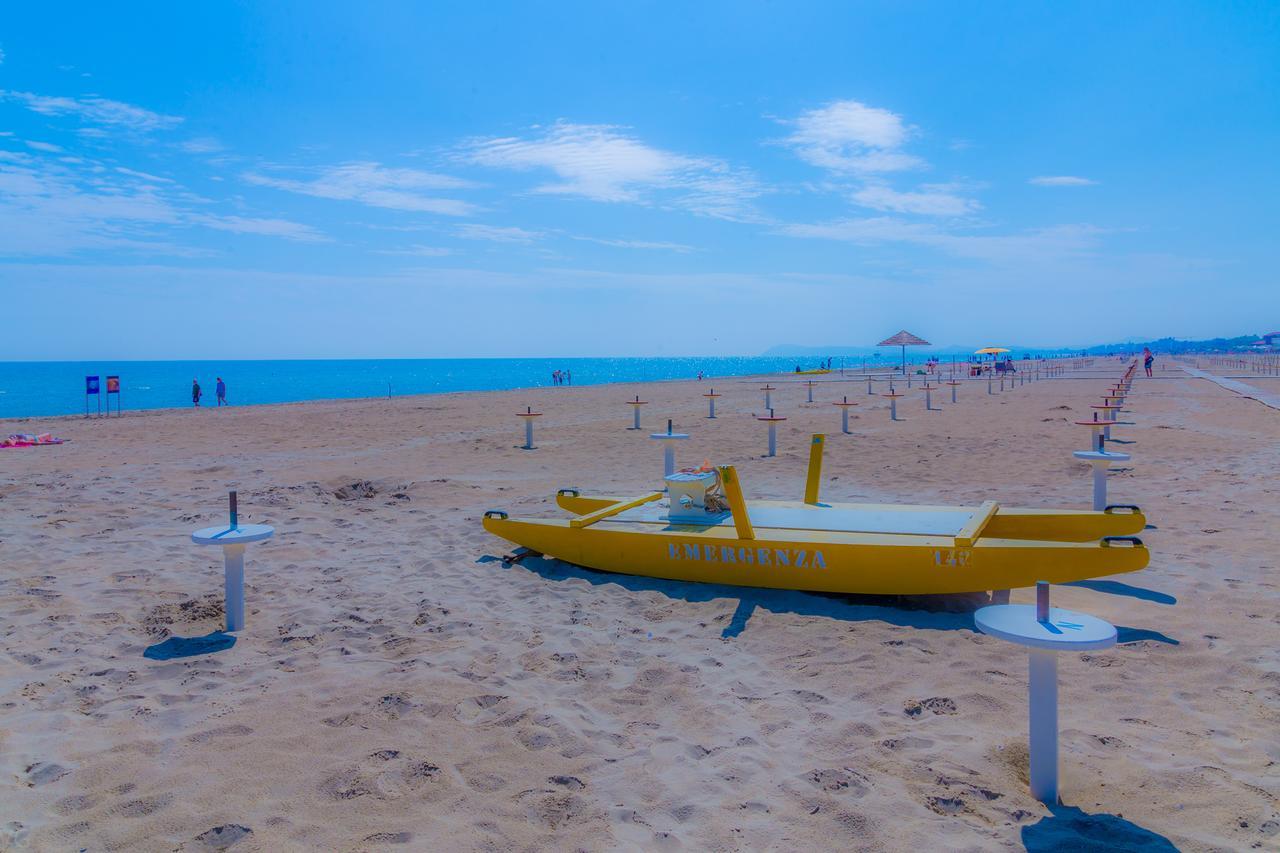 Hotel Executive La Fiorita Rimini Esterno foto