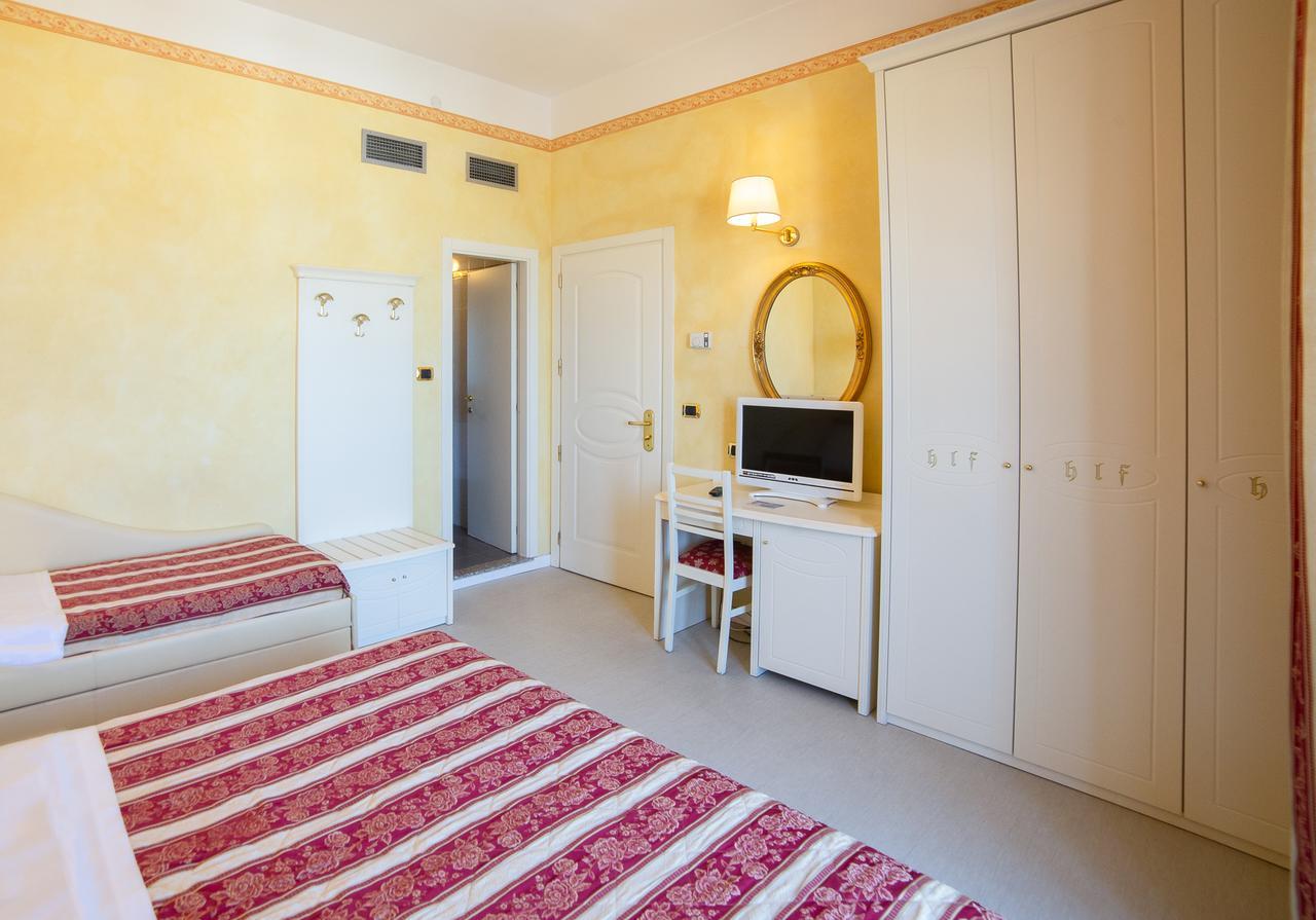 Hotel Executive La Fiorita Rimini Esterno foto