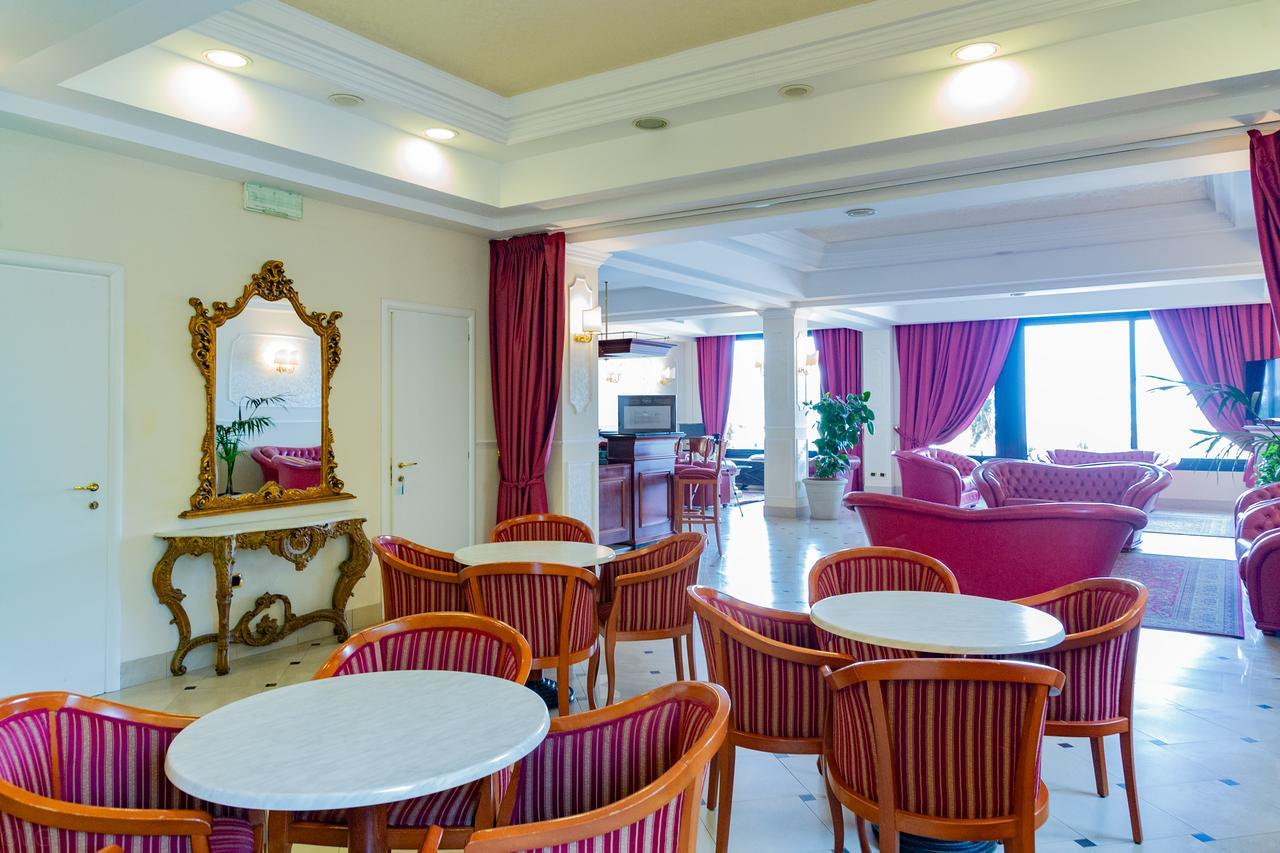 Hotel Executive La Fiorita Rimini Esterno foto